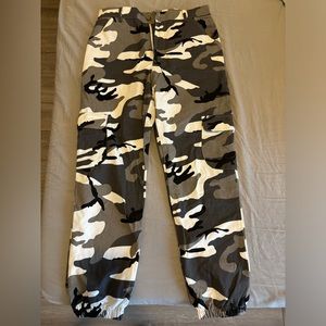 Pants, Camouflage Print, grey and white, size M, a bit oversized